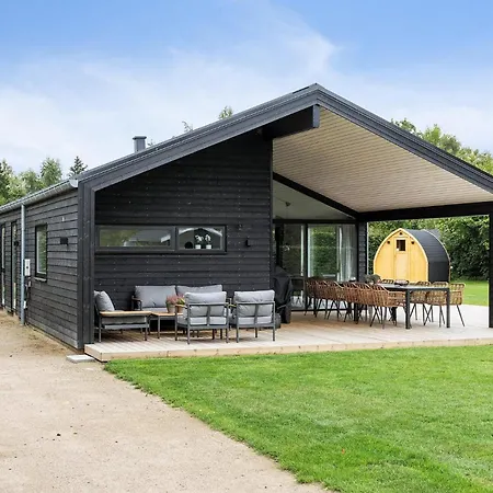 Casa de Férias Amazing In Vaeggerlose With Sauna Bøtø By